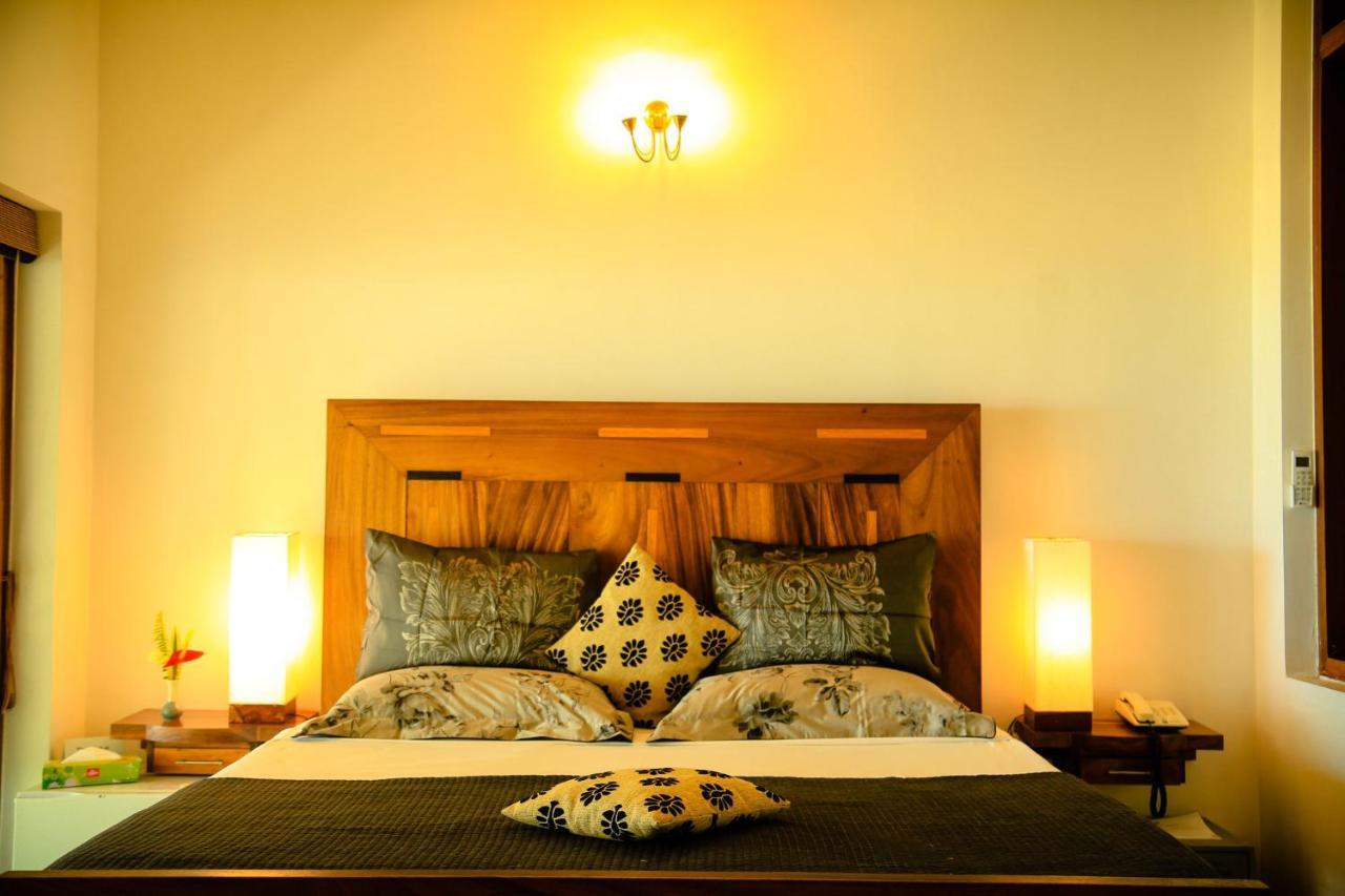 The Cove Hotel Negombo Eksteriør billede